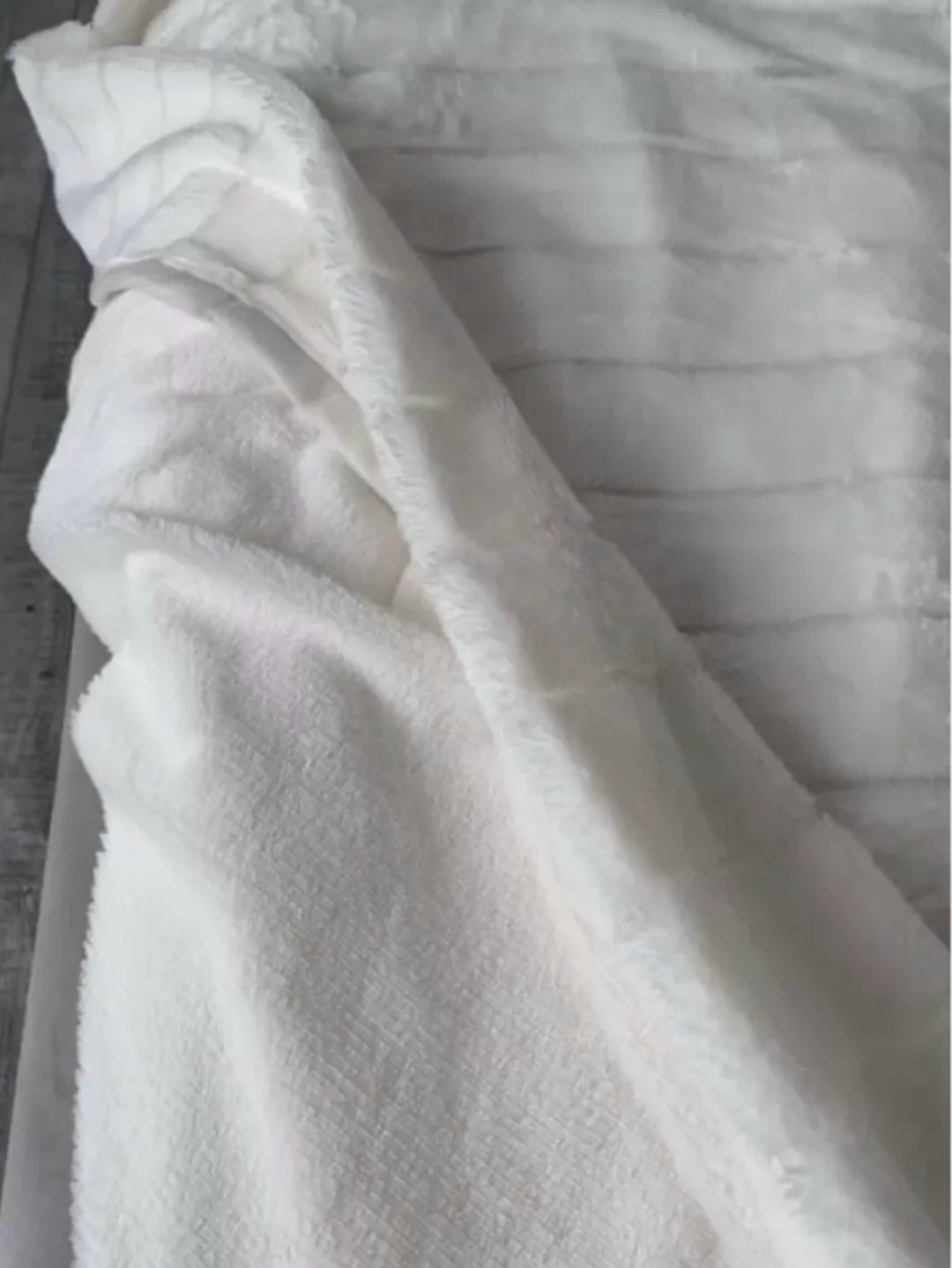 плед-покрывало sofi de marko анабель искусственный мех бежевый 220х240,плед покрывало,плед sofi de marko шиншилла 160х220 см,бежевый плед,двухслойный плед покрывала кролик шиншилла 200 х 220 см с иску