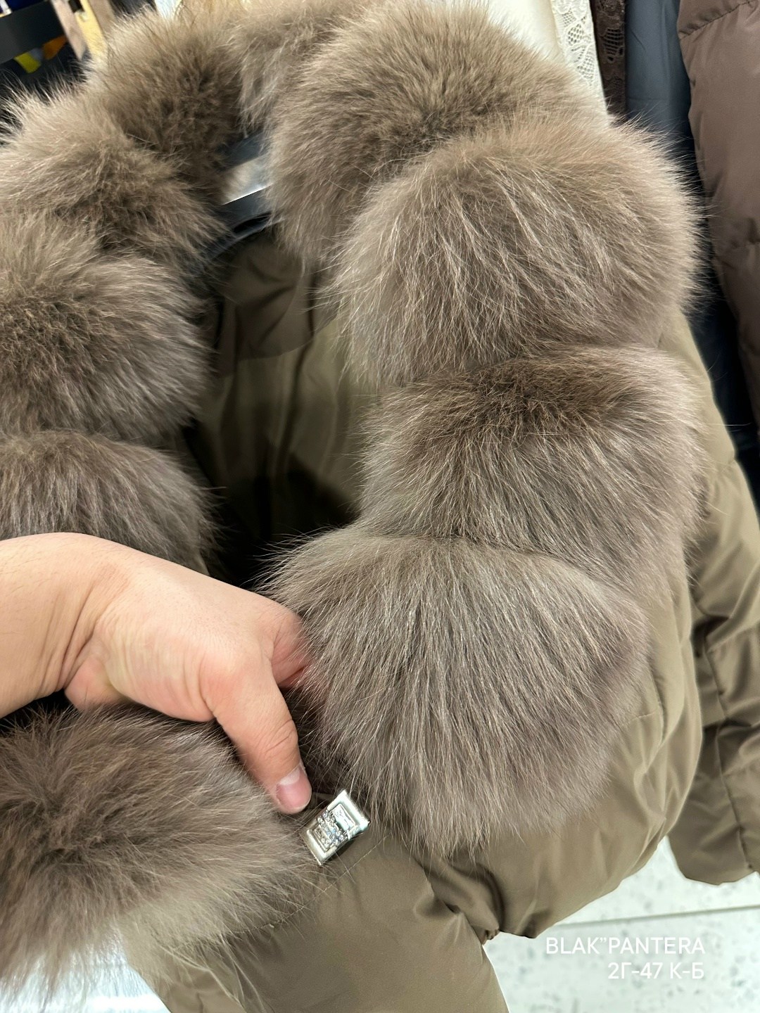 куртка с мехом,пуховик с натуральным мехом,короткий пуховик,пуховик с мехом,пуховик женский с натуральным мехом