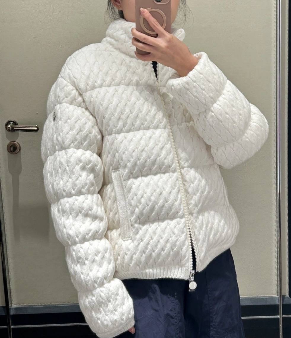 женский короткий пуховик,куртка женская,белый пуховик,женский пуховик,двусторонний пуховик