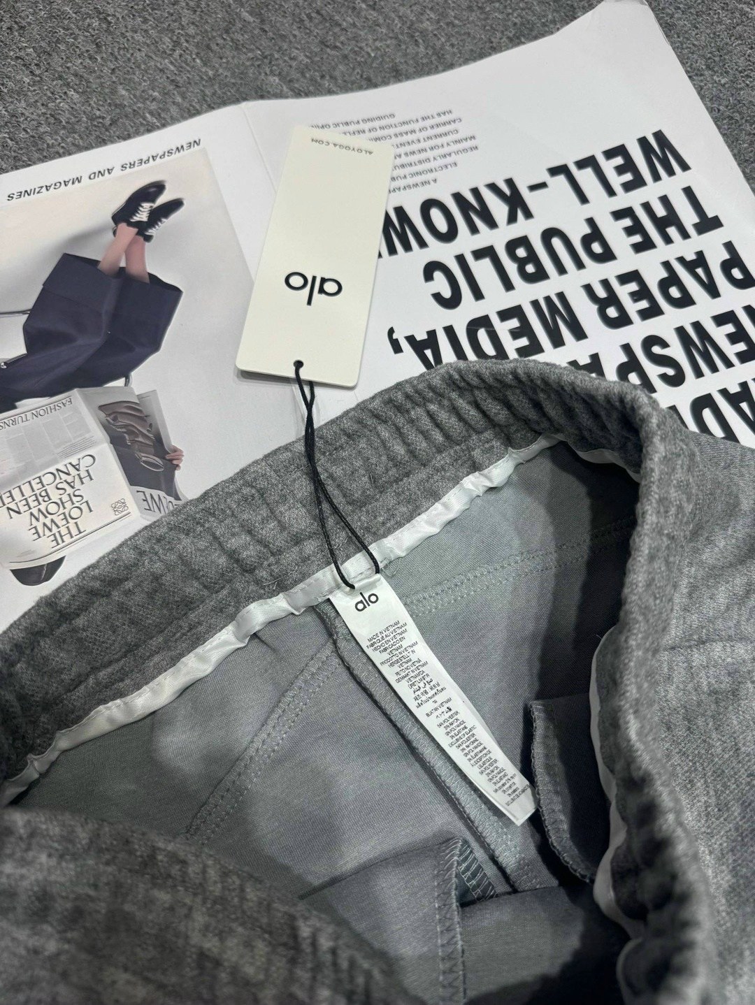 спортивные брюки в корейском стиле,брюки спортивные,широкие спортивные штаны,широкие спортивные брюки,повседневные спортивные брюки