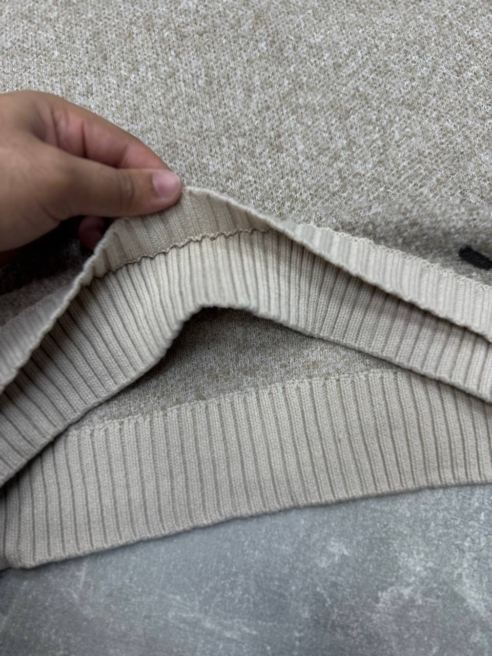 свитер классический,свитер бежевый,джемпер бежевый,свитер пуловер,свитер прада мужской