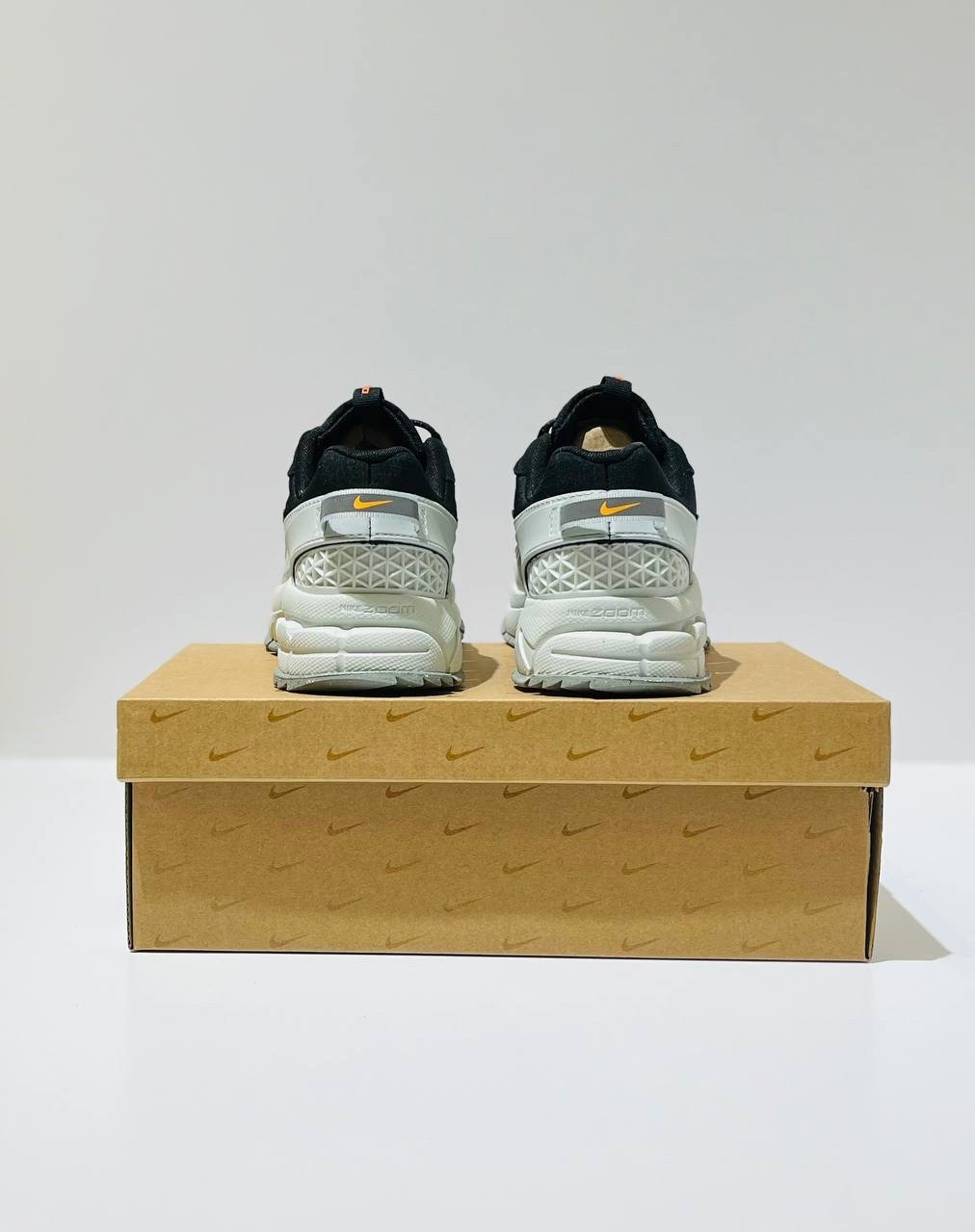 nike zoom vomero 5 roam "black/light silver",кроссовки nike air zoom vomero,nike zoom vomero 5 roam "black/light silver" fv2295-001,кроссовки nike zoom vomero 5,кроссовки nike air zoom vomero 5