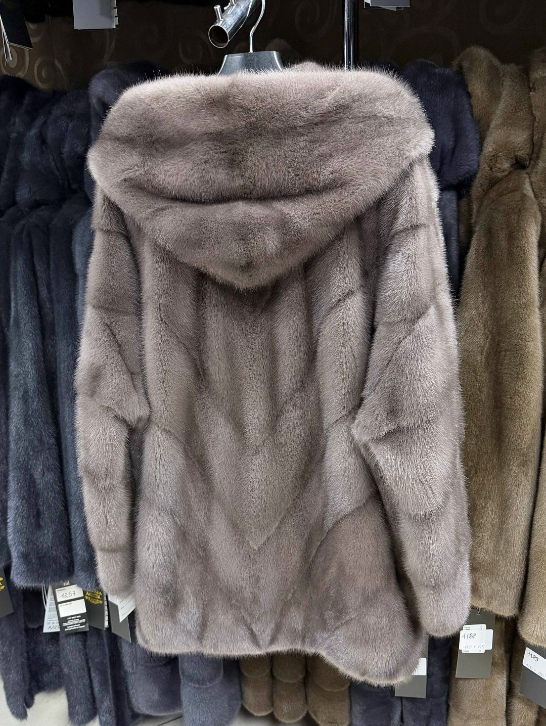шуба норковая с капюшоном,шуба из меха европейской норки с капюшоном,шубка из меха европейской норки с капюшоном,шубка из меха европейской норки с капюшоном цвет лаванда,шубка из меха европейской норк