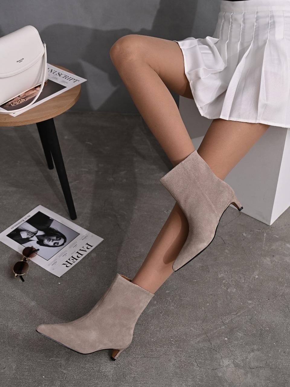 замшевые женские ботильоны с острым носком на,ботильоны замшевые,,ботильоны,остроносые женские ботильоны из замши