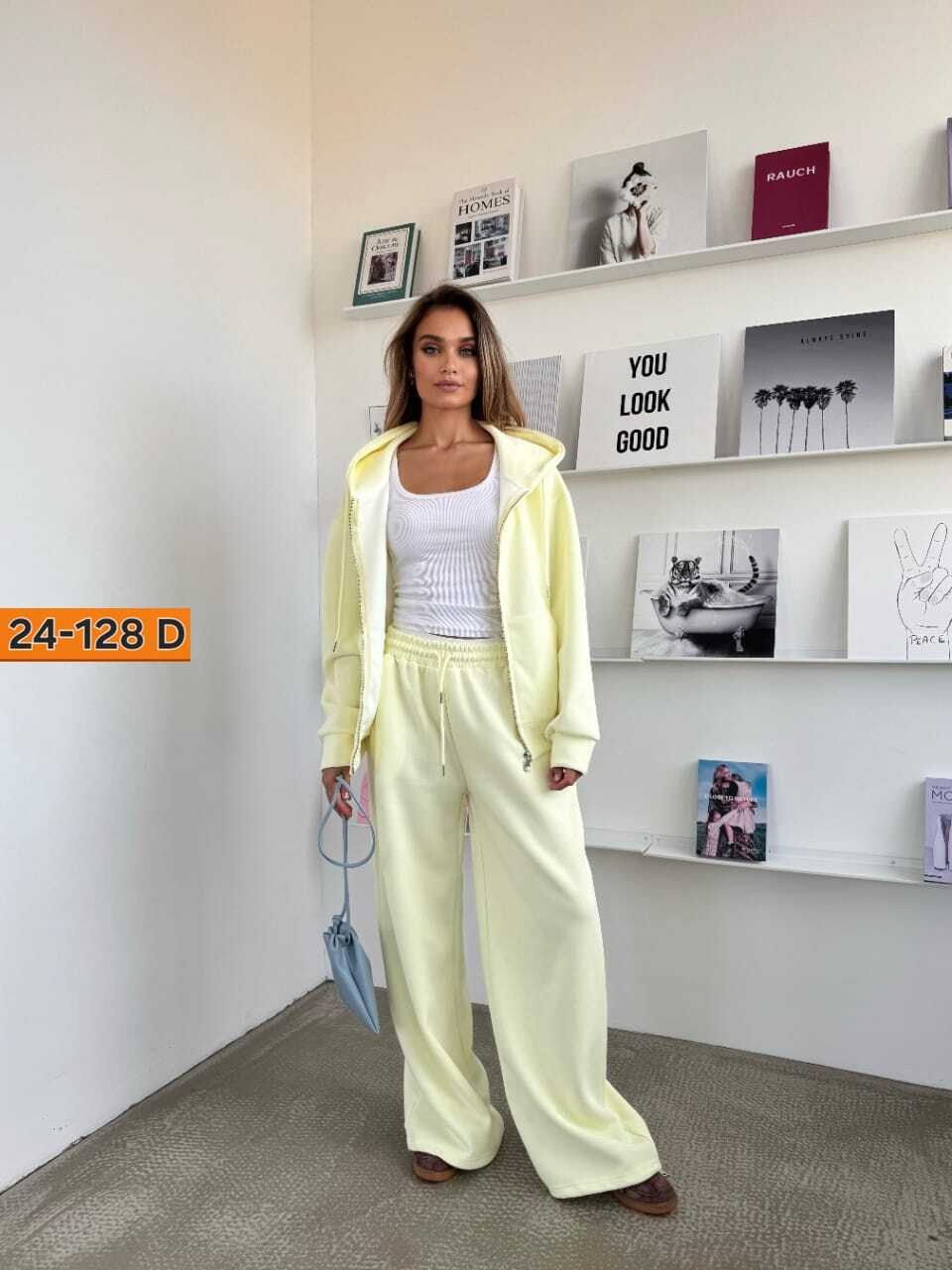 женский костюм двойка,cпортивный костюм женский на флисе,женский костюм на флисе,спортивные женские костюмы,женские костюмы