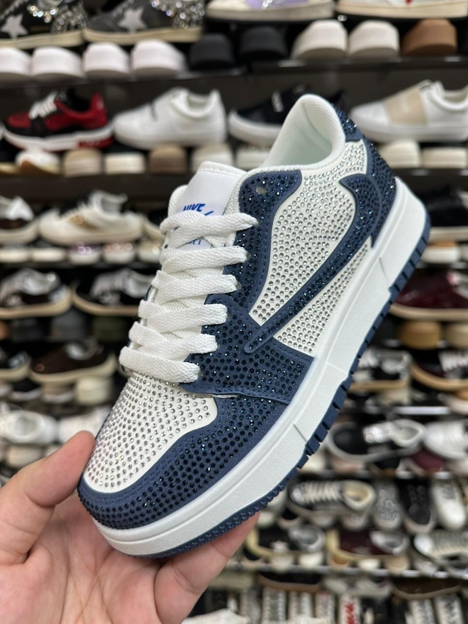 кроссовки,женские кроссовки,мужские кроссовки,мужская  кроссовки,кроссовка