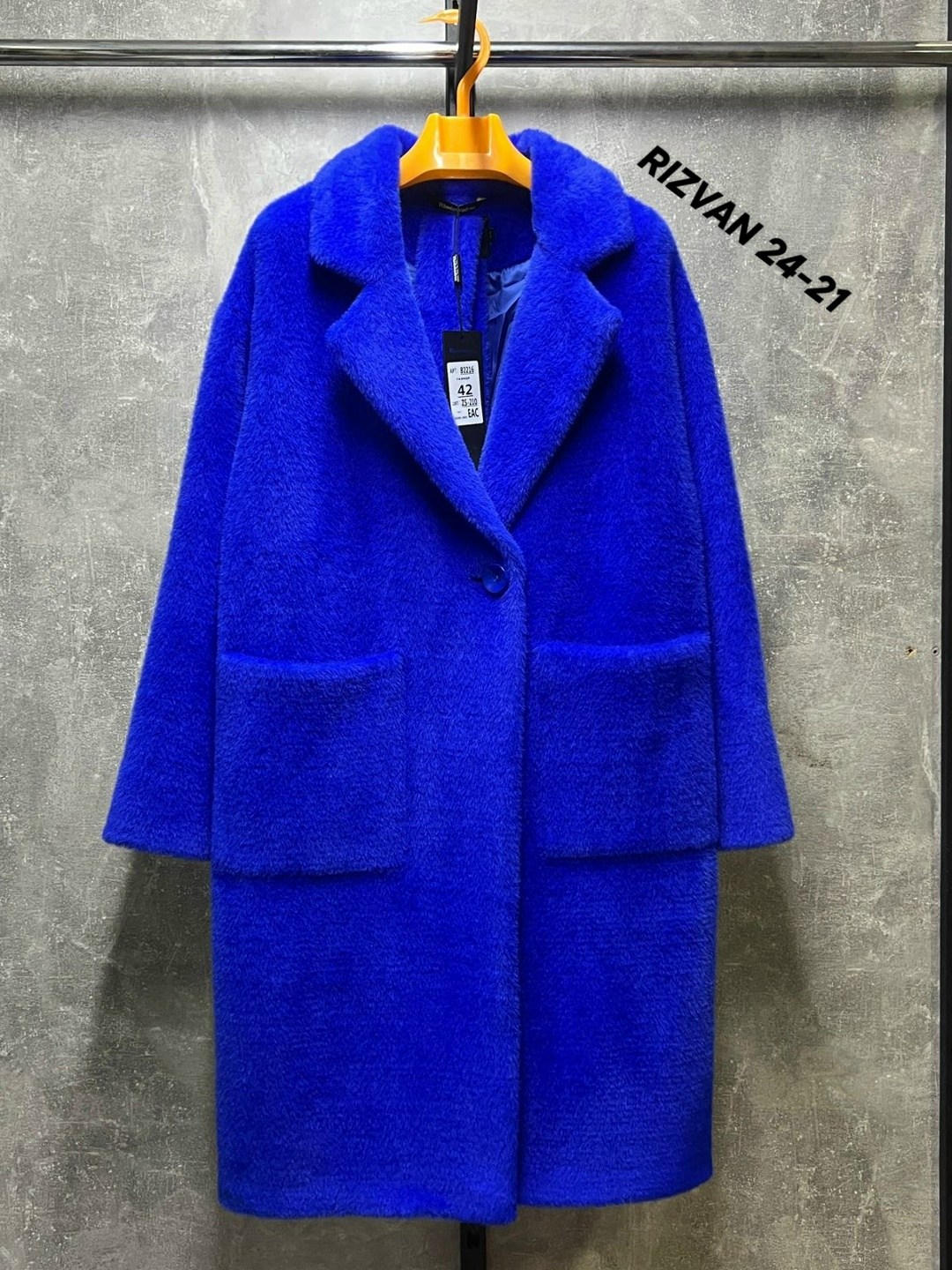 пальто модное,пальто демисезонное,стильное пальто,женское пальто,зеленое пальто