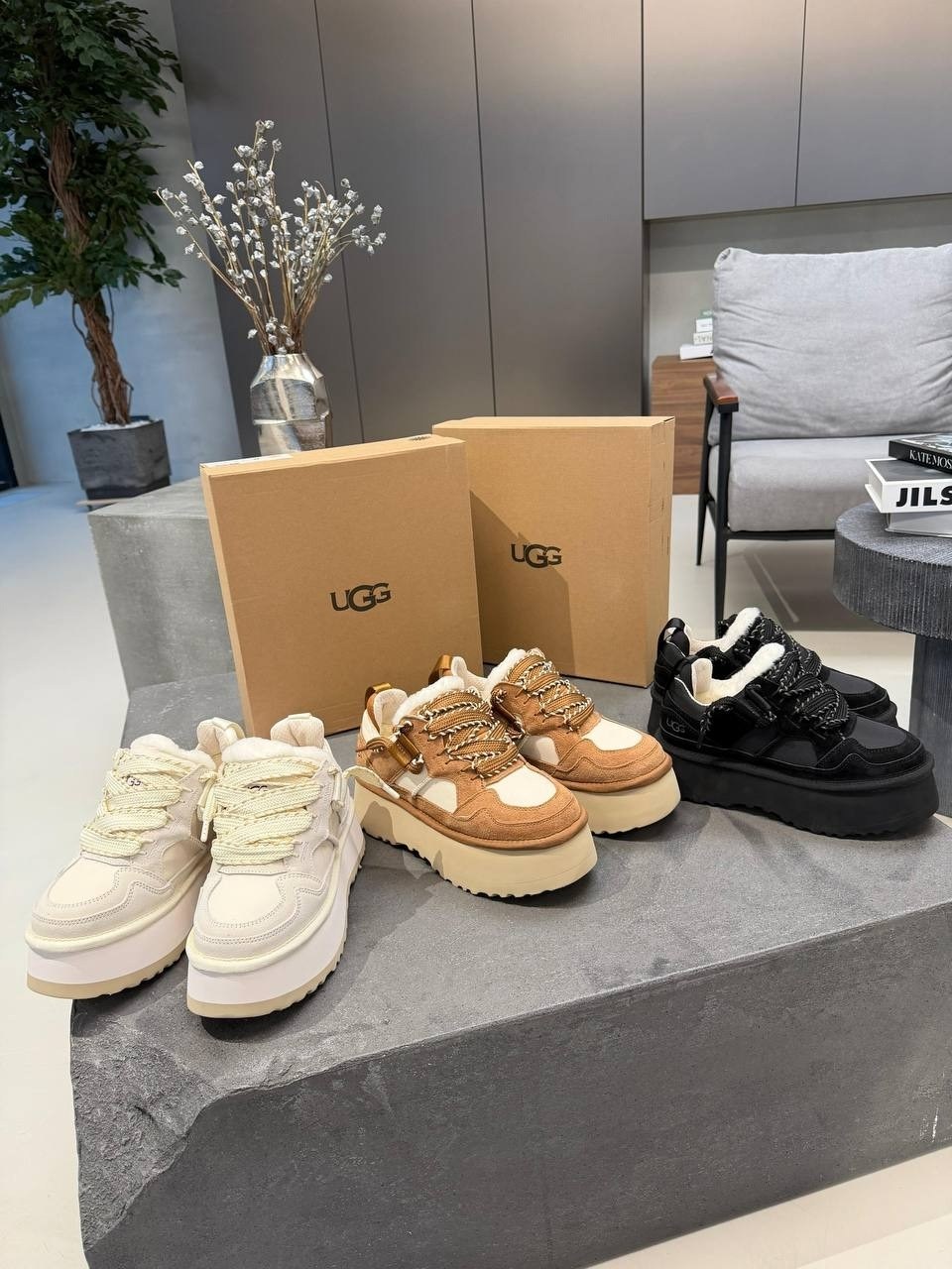 ,кроссовки ugg женские,кроссовки ugg зимние,кеды зимние ugg lowmel trainer premiumshoes цвет черный,кроссовки зимние женские ugg модель 551082