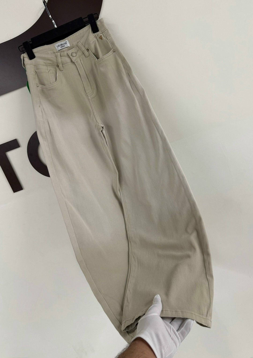 бежевые джинсы женские широкие,широкие джинсы,джинсы женские широкие,женские джинсы,джинсы бежевые