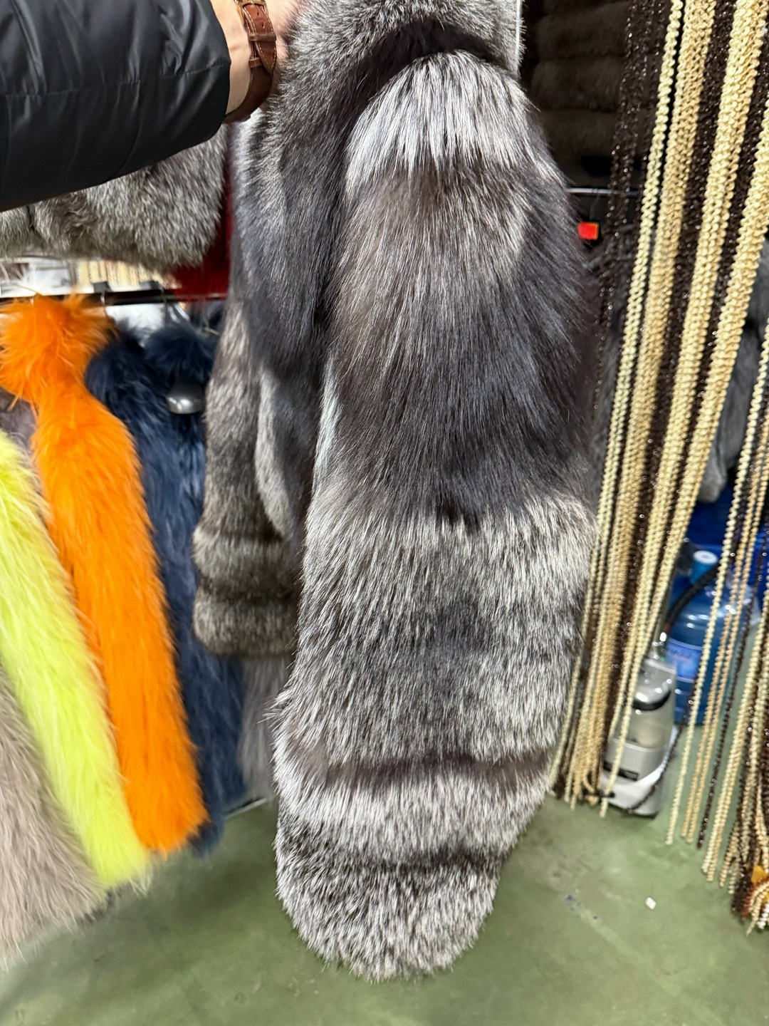 женская шуба из натурального меха чернобурки,шуба короткая мужская из натурального меха чернобурки,зимняя мода женская искусственная шуба из чернобурки,женская шуба из натурального лисьего меха,женско