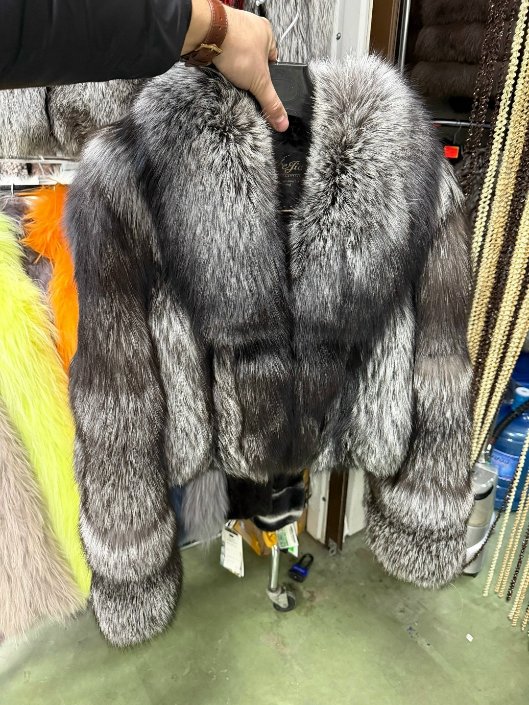 женская шуба из натурального меха чернобурки,зимняя мода женская искусственная шуба из чернобурки,шуба короткая мужская из натурального меха чернобурки,женская шуба из натурального лисьего меха,женско