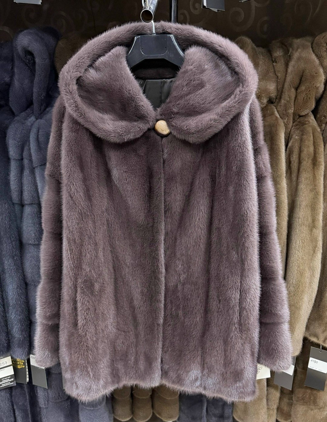 шубка из меха европейской норки с капюшоном цвет лаванда,шубка из меха европейской норки с капюшоном,шуба из меха европейской норки с капюшоном,шуба норковая с капюшоном,шубка из меха европейской норк
