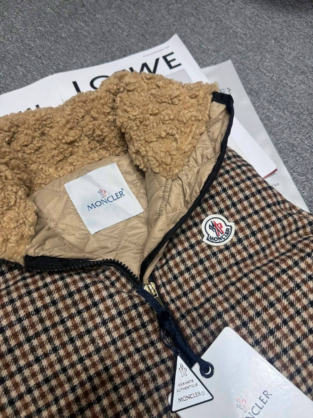 жилет moncler,жилетка фенди,женские жилеты,теплый жилет,жилет