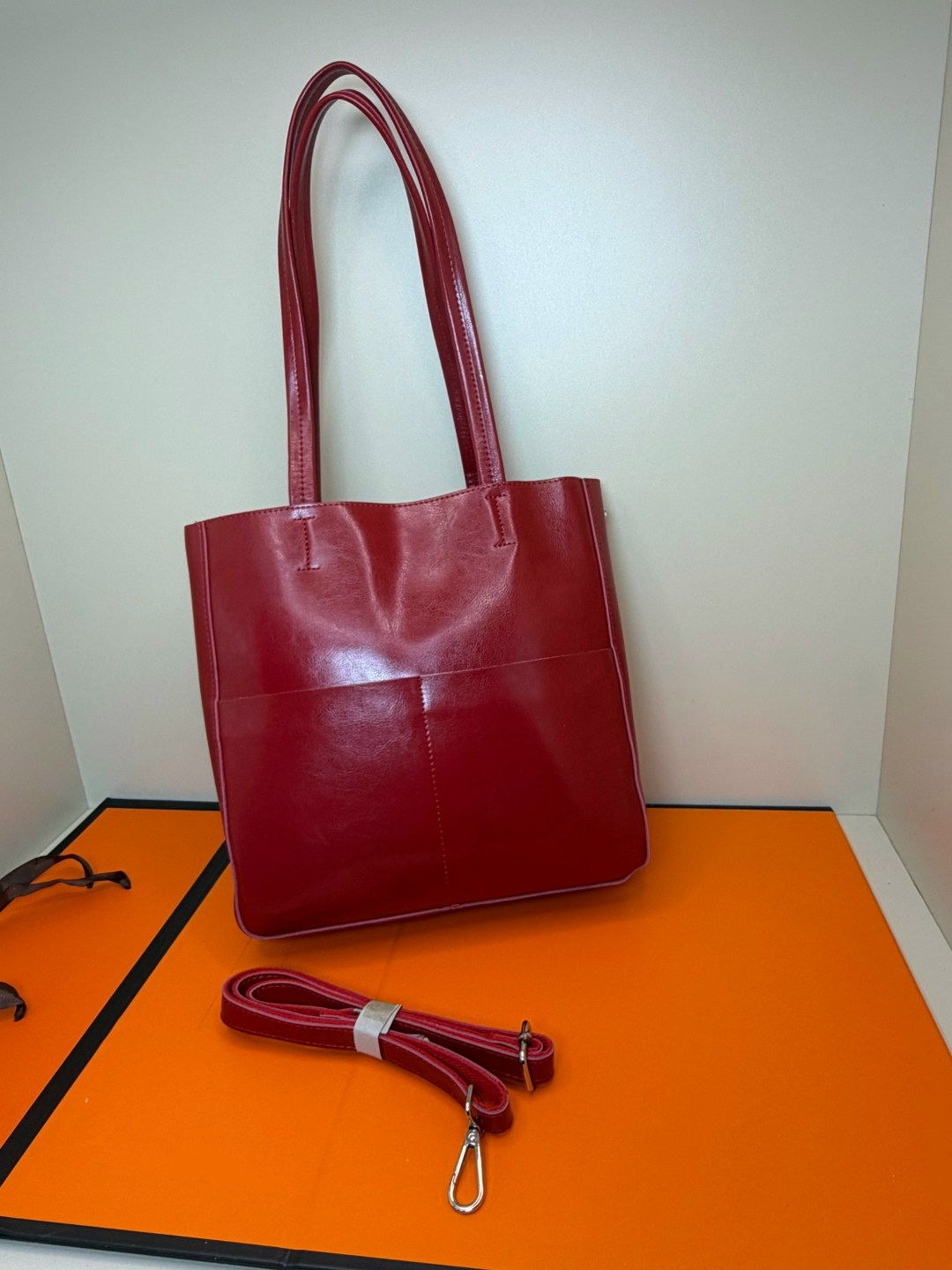 женская сумка шоппер из натуральной кожи,сумка женская из натуральной кожи красная,сумка женская большая на плечо из натуральной кожи шоппер,женская кожаная сумка шоппер,женская кожаная сумка