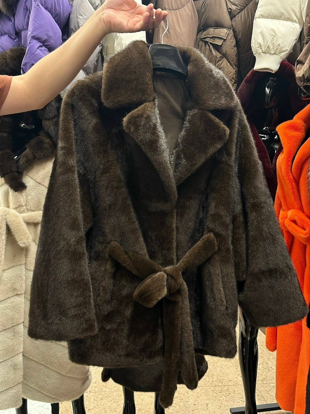 искусственная шуба под норку,шубка,шуба норковая,шубка норка с капюшоном,шуба