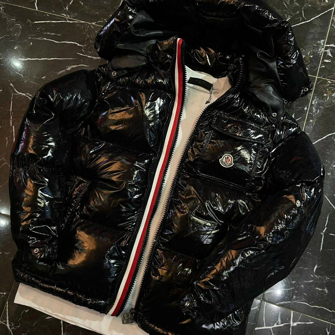 пуховик moncler мужской,пуховик moncler зимний,куртка мужская зимняя moncler,монклер бренд,куртка монклер валентино