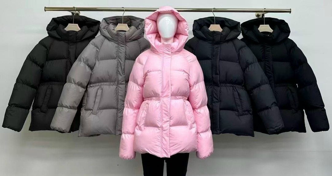 короткий пуховик,женская короткая куртка-пуховик с капюшоном,пуховик женский,пуховик с капюшоном,пуховик