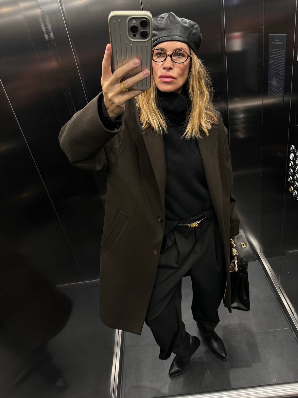 свитер,оверсайз свитер,брюки модные,свитер женский