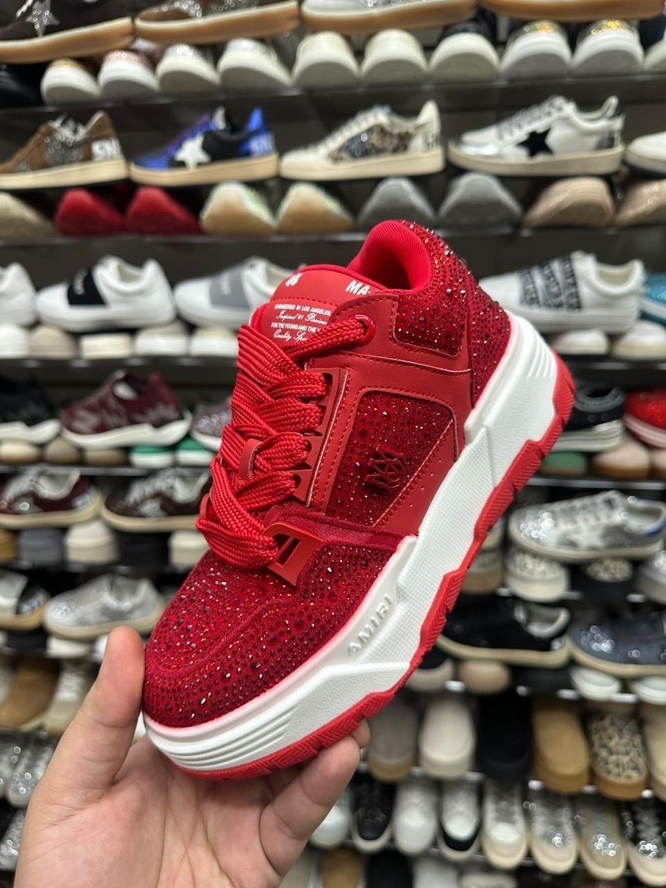 кроссовки,кроссовки женскиe,кроссовки модные,кроссовки для женщин,спортивная