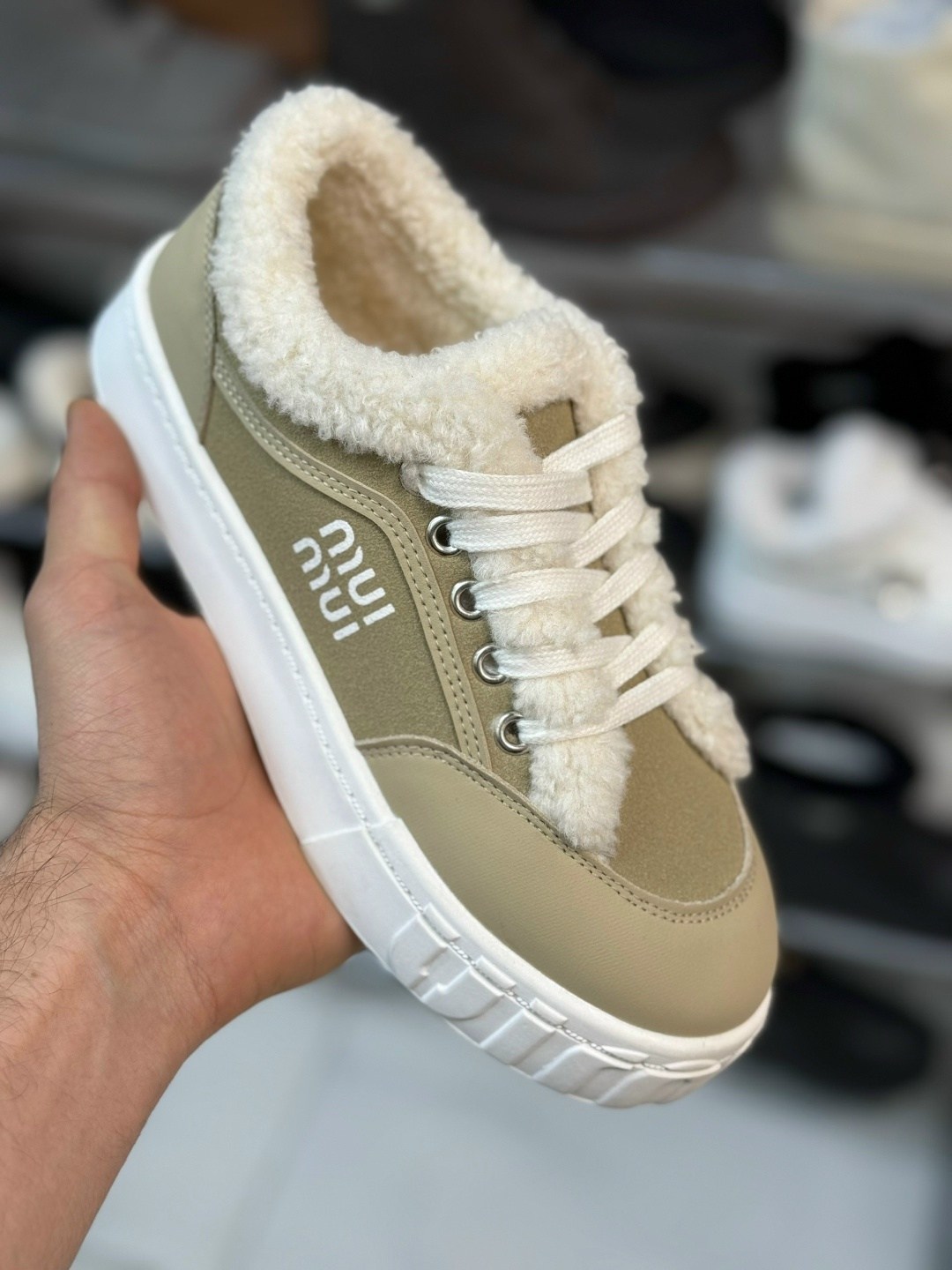 женские кроссовки с мехом miu miu черные,кеды замшевые зимние с мехом на высокой подошве trend shuz,,кеды замшевые зимние с мехом на высокой подошве trend shuz 273158517,кеды зимние женские