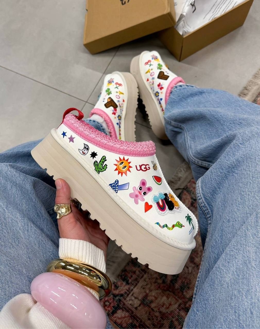 ugg tazz slipper wmns humberto cruz pop sketch,,женская  ugg lifestyle белый,женские кроссовки ugg tazz slipper pop sketch розовый белый,женская