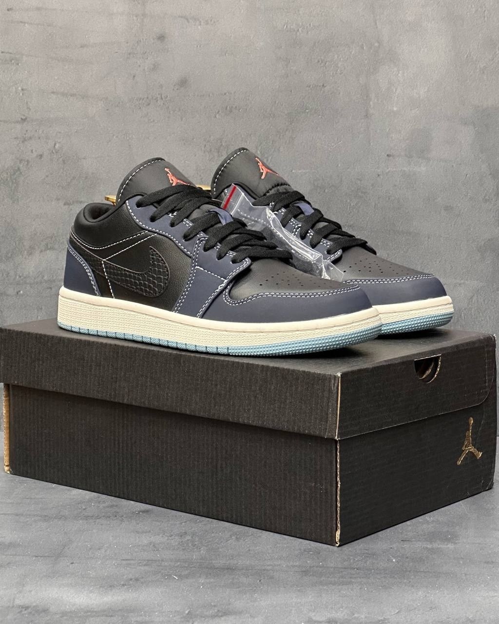 кроссовки nike air jordan 1 low,nike air jordan 1 low sb midnight navy,jordan air jordan 1 low "midnight navy",кроссовки air jordan 1 low se 'black dark obsidian',air jordan 1 low wmns black blue aqua
