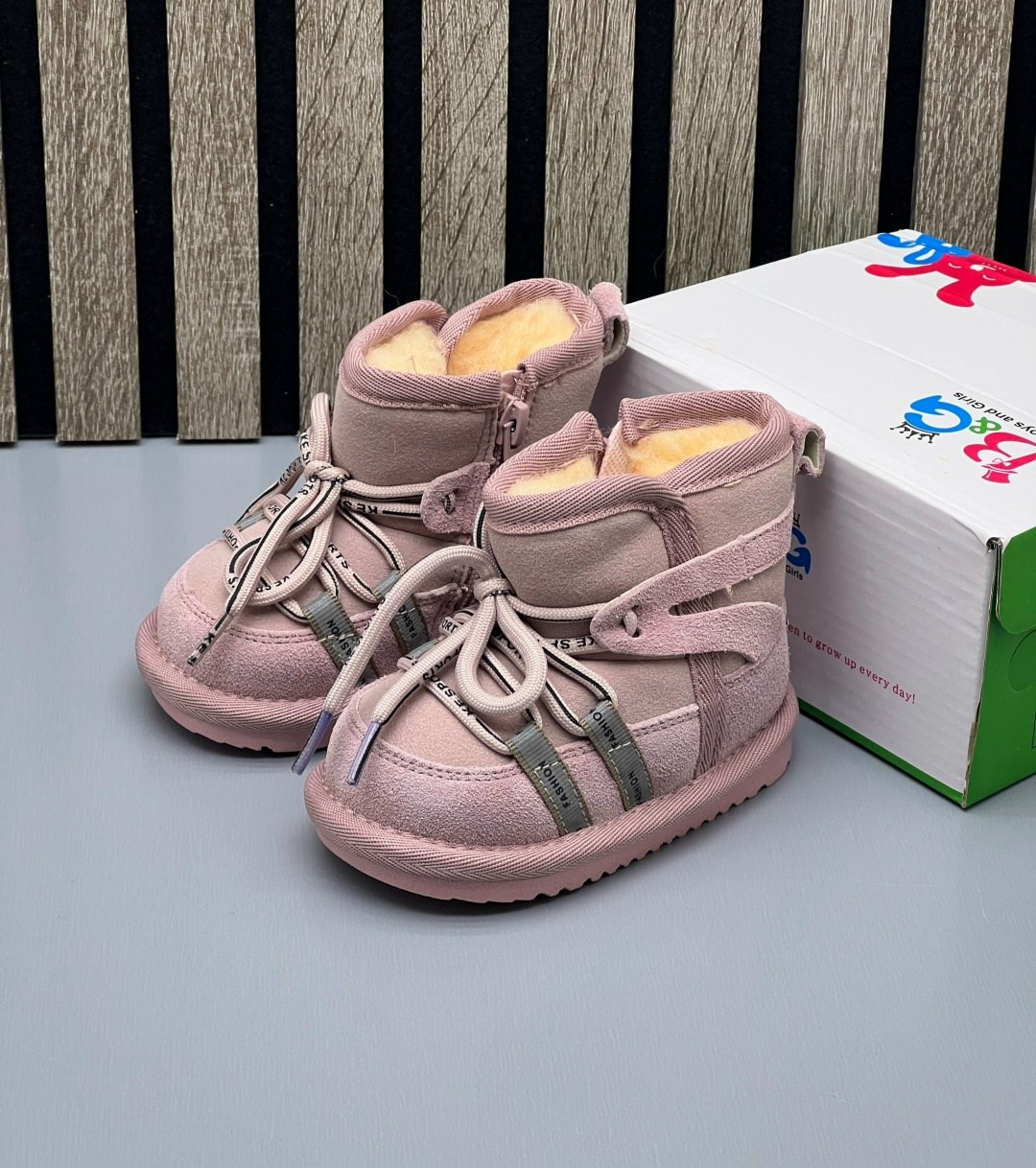 ,зимние детские ботинки,детская ,детские зимние сапоги,угги детские