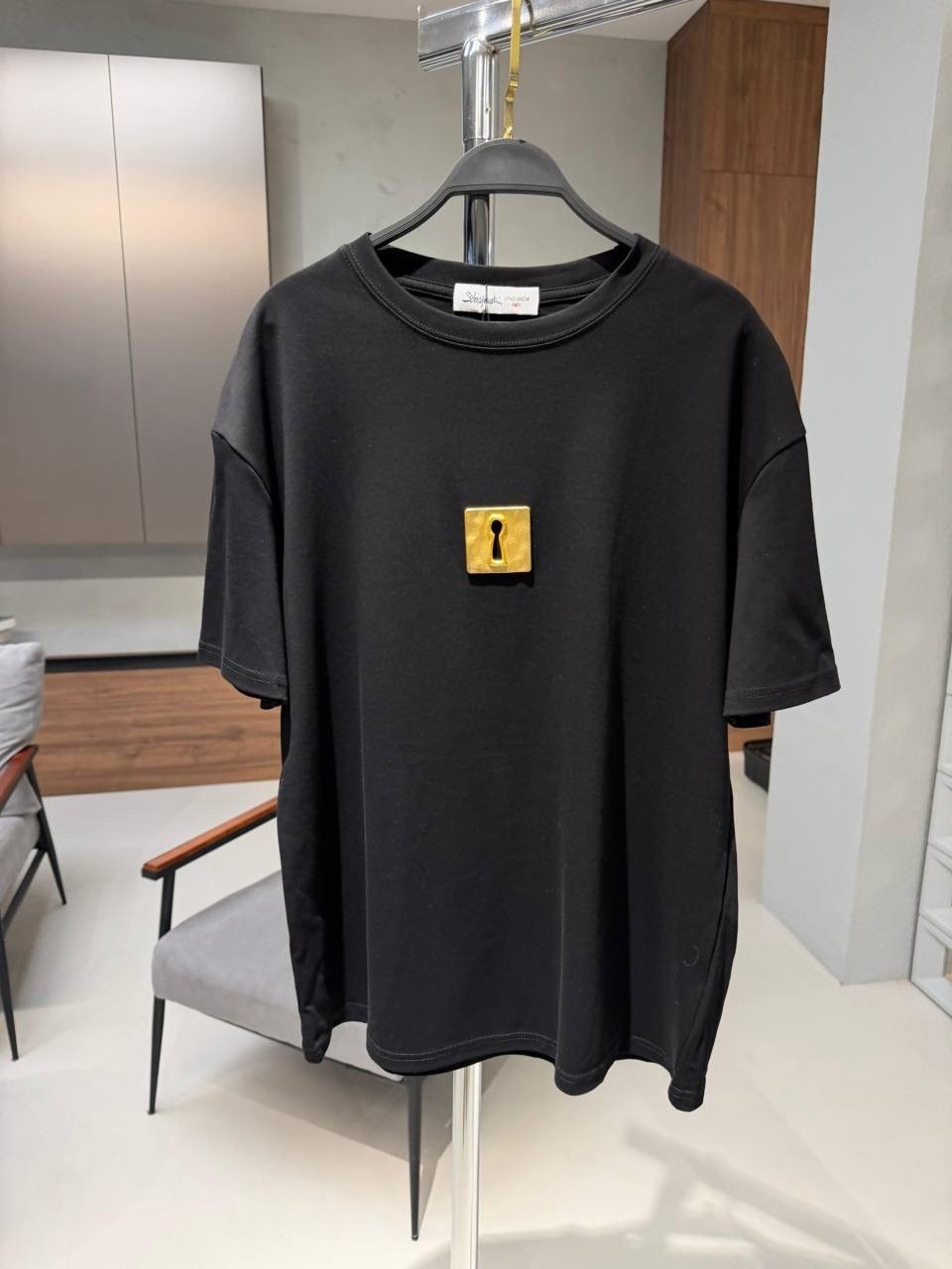 женская футболка,стильные футболки,футболка оверсайз,футболка в стиле оверсайз maison margiela,футболки и топы