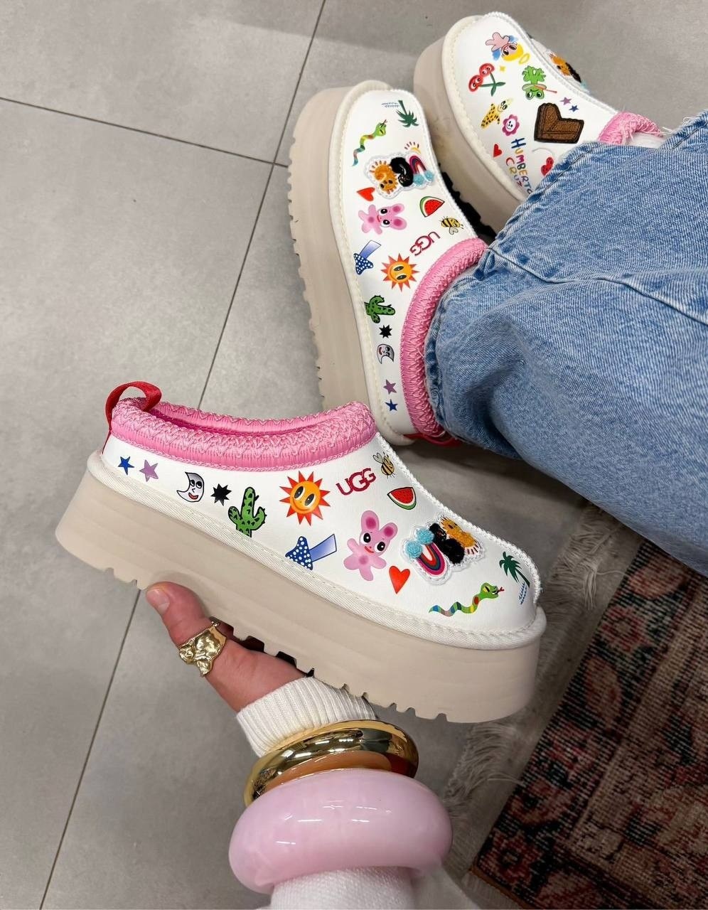 ugg tazz slipper wmns humberto cruz pop sketch,,женская  ugg lifestyle белый,женские кроссовки ugg tazz slipper pop sketch розовый белый,женская