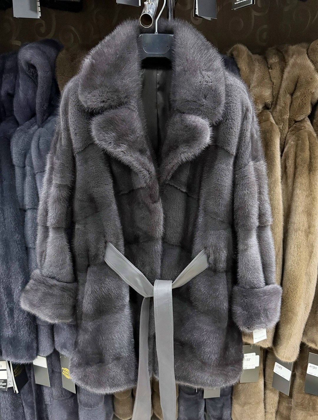 норковая шуба,шубка из меха импортной плюшевой норки с английским воротником,норковая шуба английский воротник,шуба,серая норковая шуба