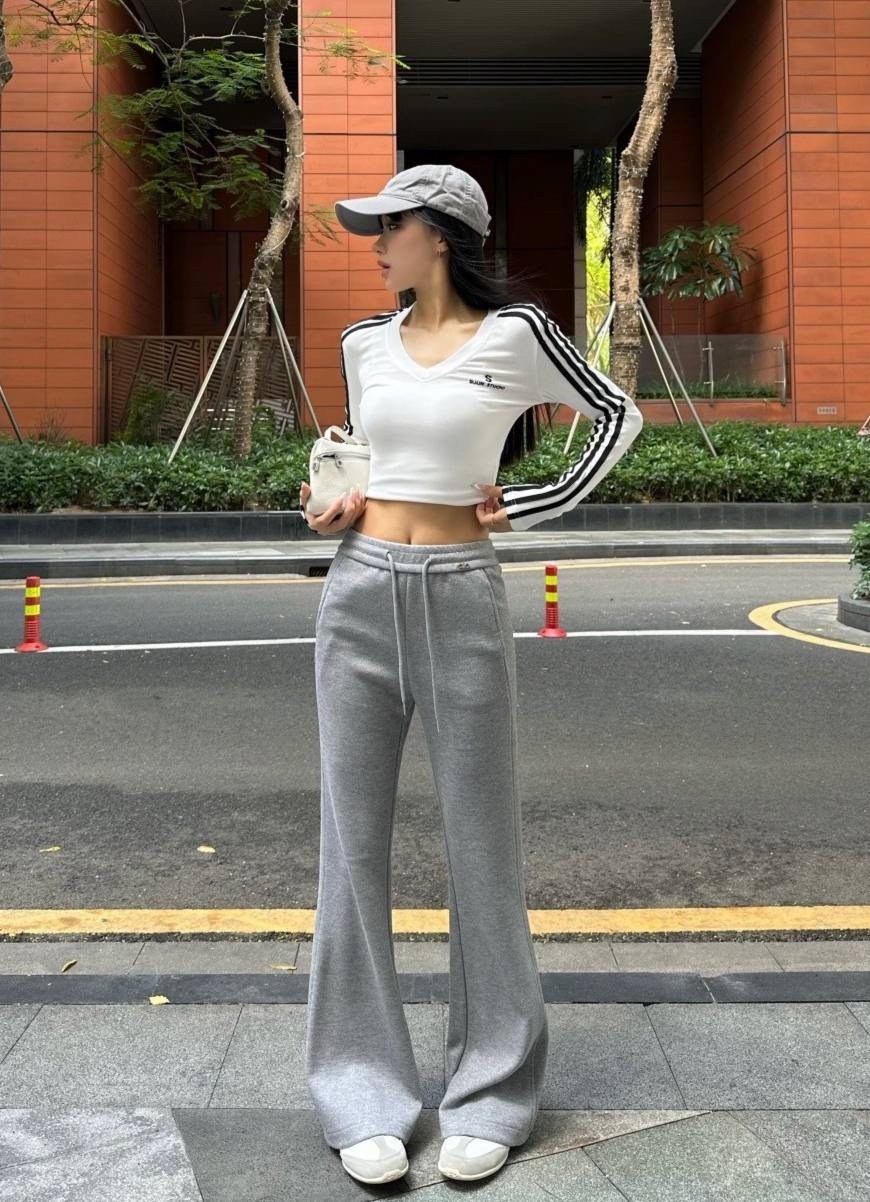 спортивные брюки в корейском стиле,брюки спортивные,широкие спортивные штаны,широкие спортивные брюки,повседневные спортивные брюки