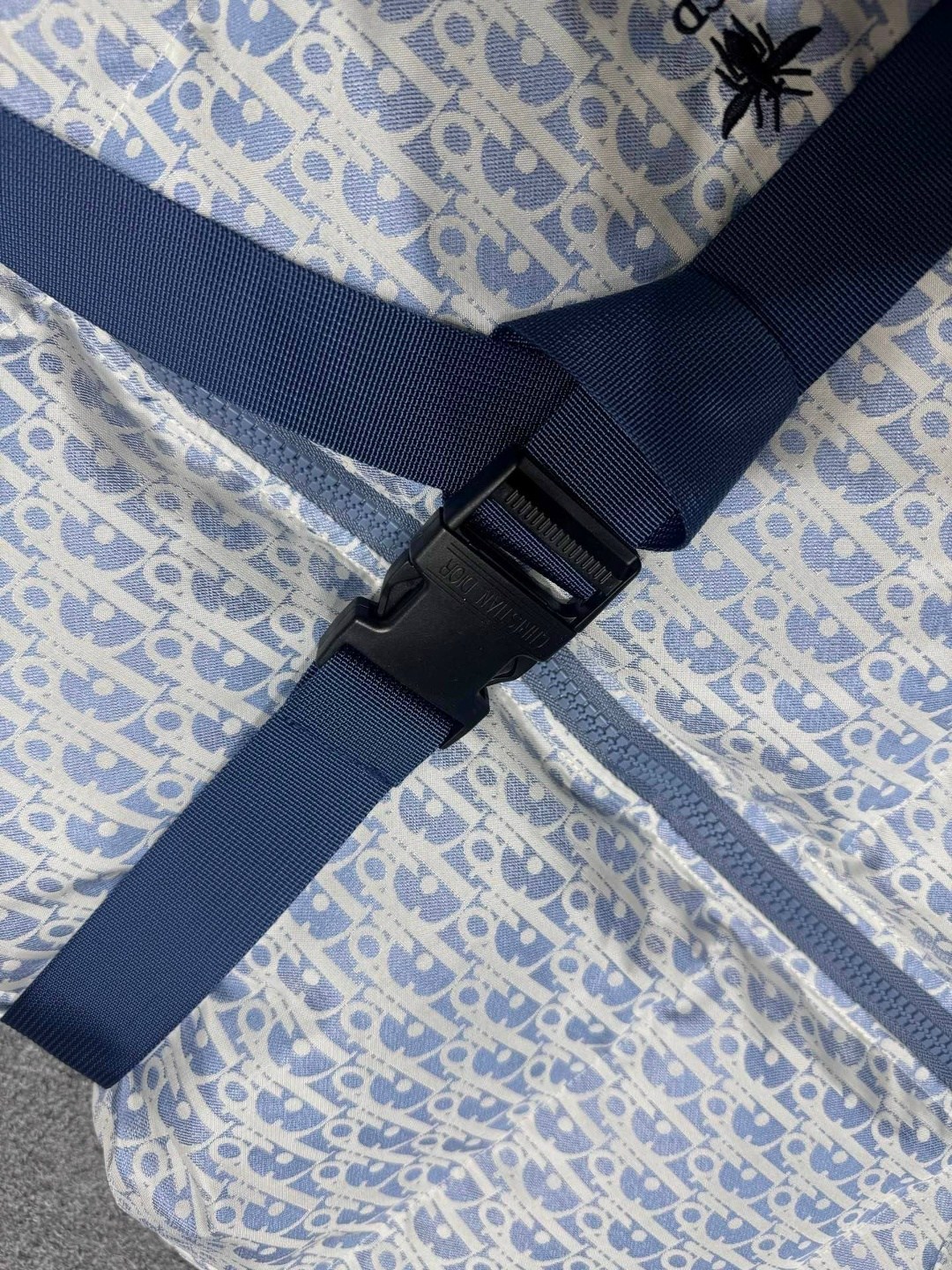 жилет,жилетка,жилетка диор,женские жилетки,жилет луи виттон женский