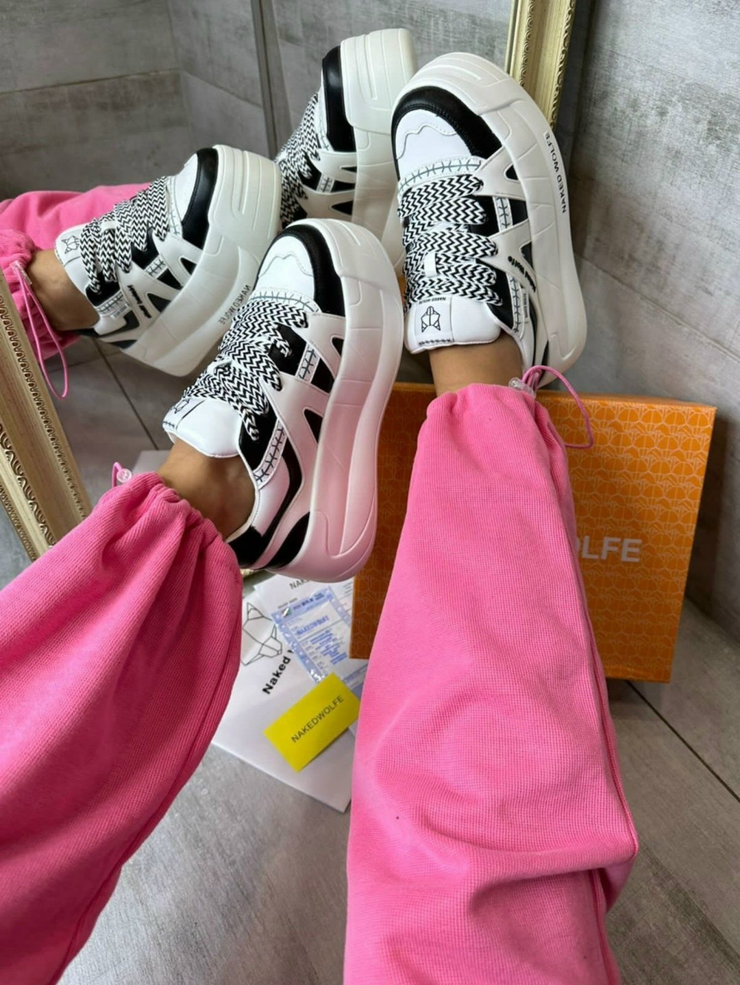 женские кроссовки,розовые кроссовки,кроссовки,накед вульф кроссовки,кроссовки женские naked wolfe