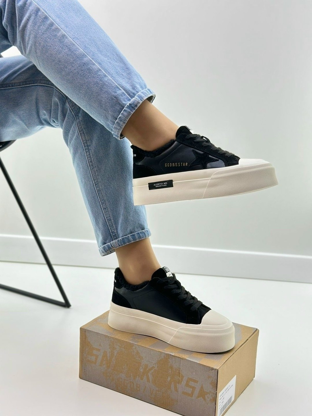 ,женские кроссовки,кроссовки брендовые, женская,обуви