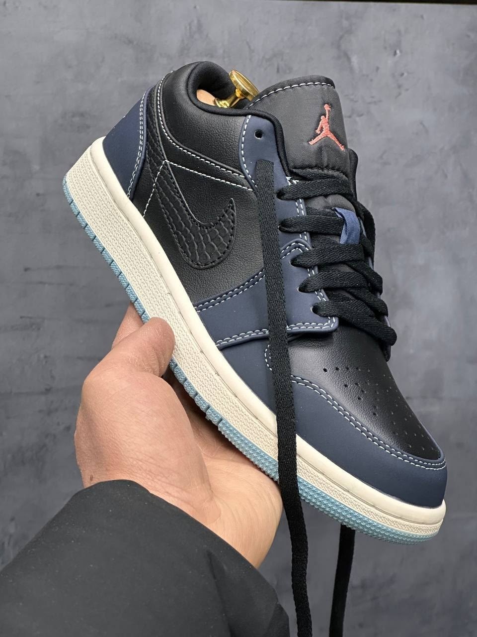 кроссовки nike air jordan 1 low,nike air jordan 1 low sb midnight navy,jordan air jordan 1 low "midnight navy",кроссовки air jordan 1 low se 'black dark obsidian',air jordan 1 low wmns black blue aqua