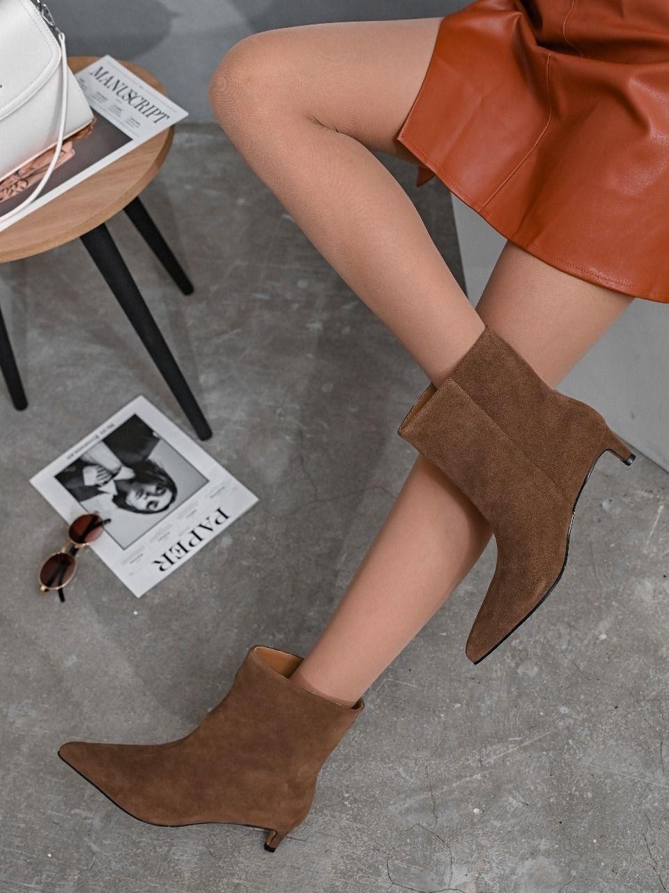 ботильоны женские,ботильоны замшевые,ботильоны модные,женские ботильоны с острым носком,стильные ботильоны