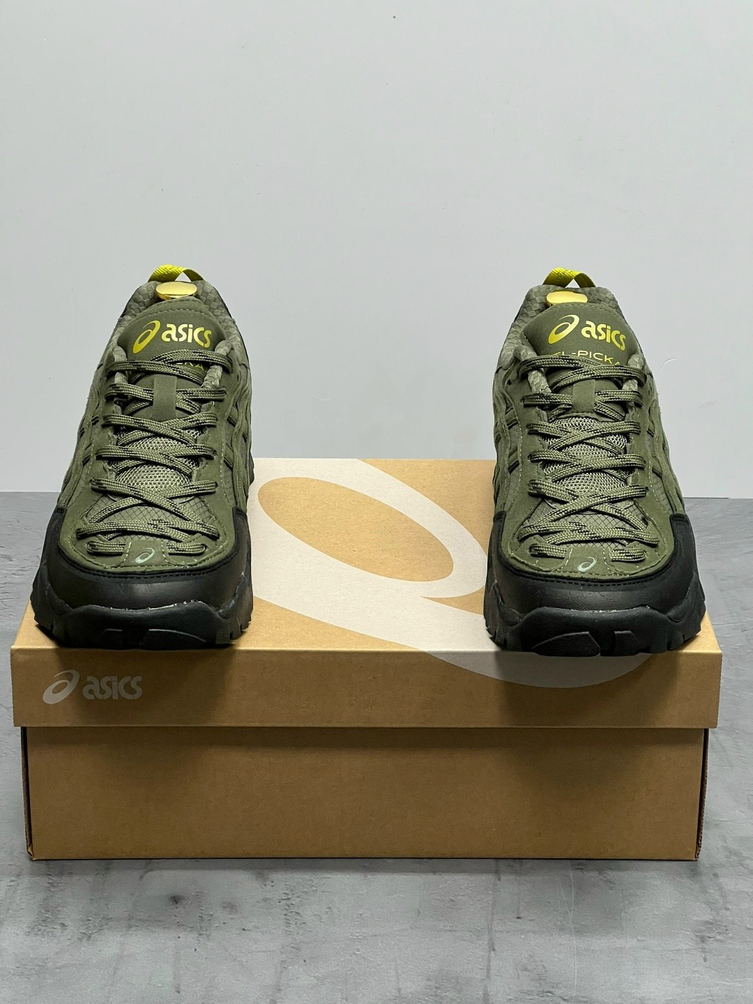 кроссовки asics gel-pickax,asics низкие повседневные туфли gel pickax армейский зеленый,кроссовки asics,кроссовки asics gel,мужские походные кроссовки asics gel-pickax