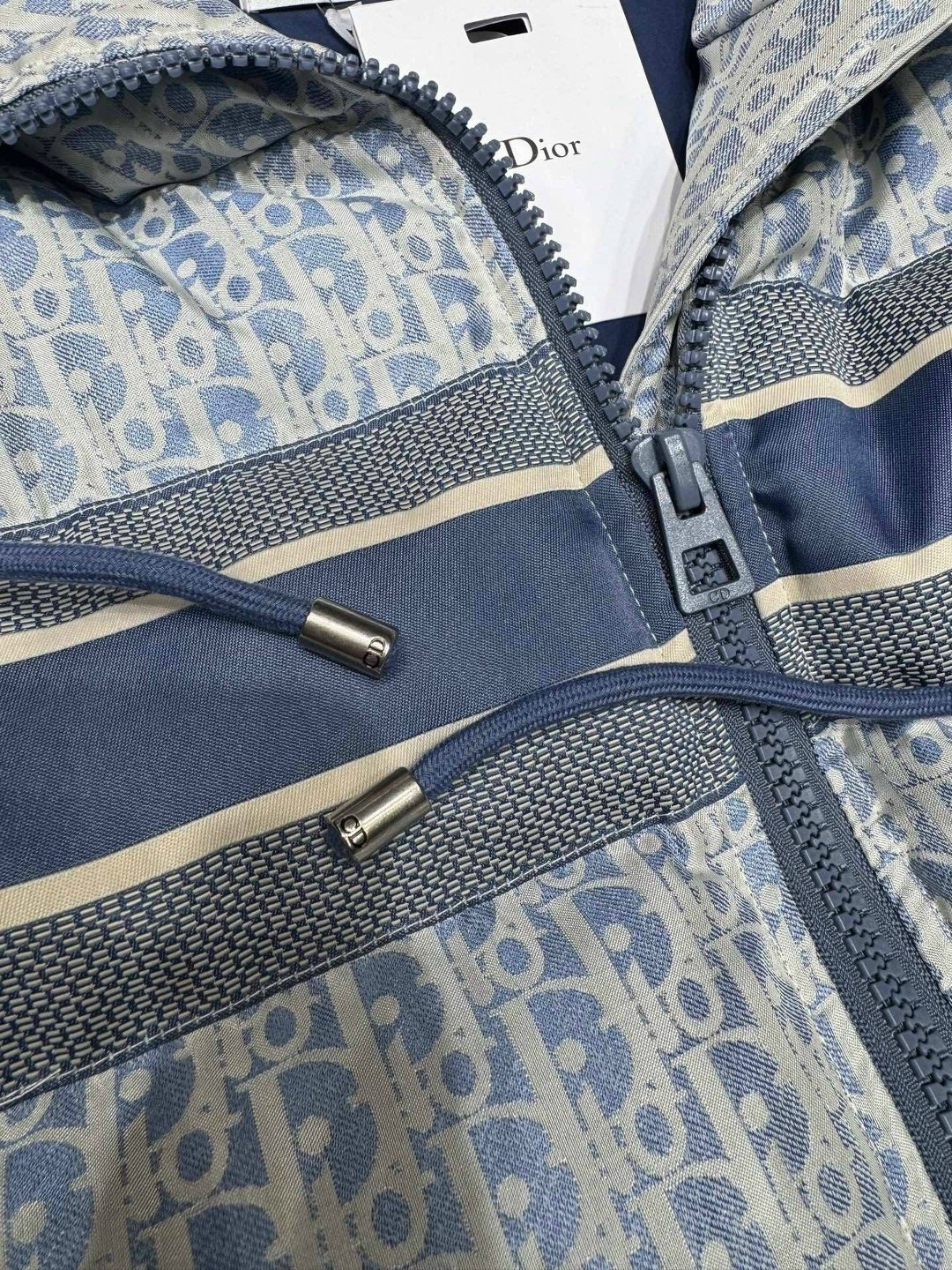 пуховик кристиан диор женский,куртка кристиан диор женские,пуховик кристиан диор,пуховик dior,куртка диор женская