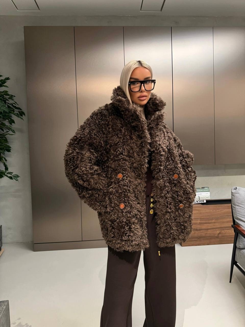 женская шуба,шуба из искусственного меха,шуба искусственная,зимняя мода,шуба из экомеха