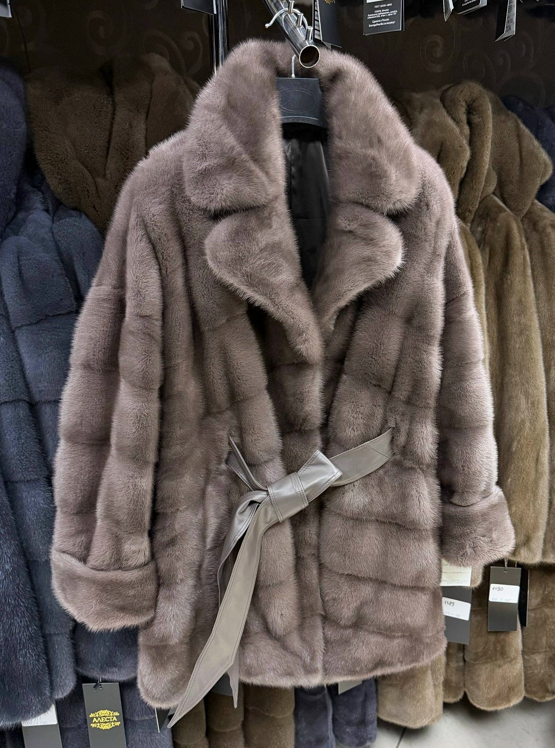 женская шуба из натурального норкового меха,шуба норковая,шуба норковая с английским воротником,шуба,шуба из норки