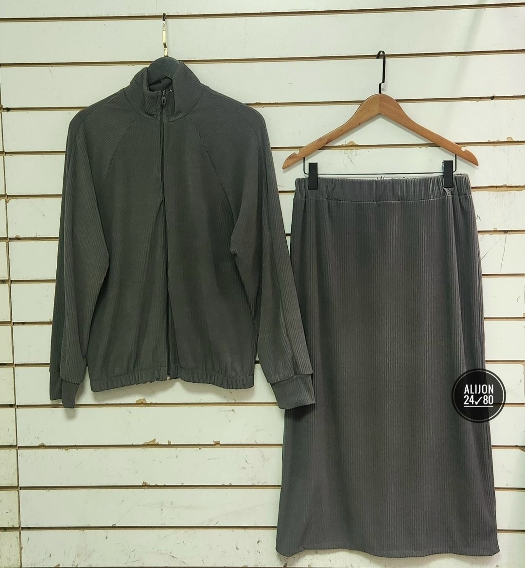 костюм двойка,велюровый костюм с юбкой,костюм с юбкой,женские костюмы,костюм спортивный