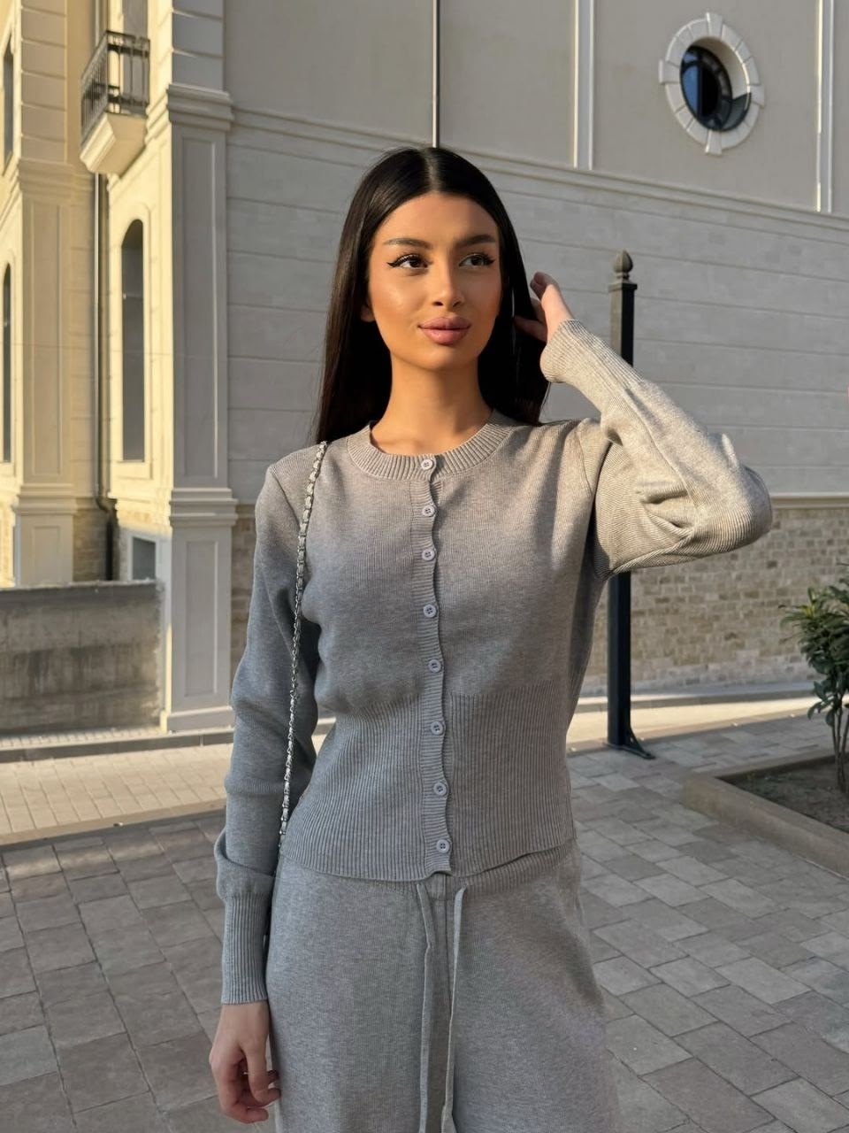 трикотажный костюм,брючный костюм,костюм женский серый,женский костюм,костюм двойка кашемир