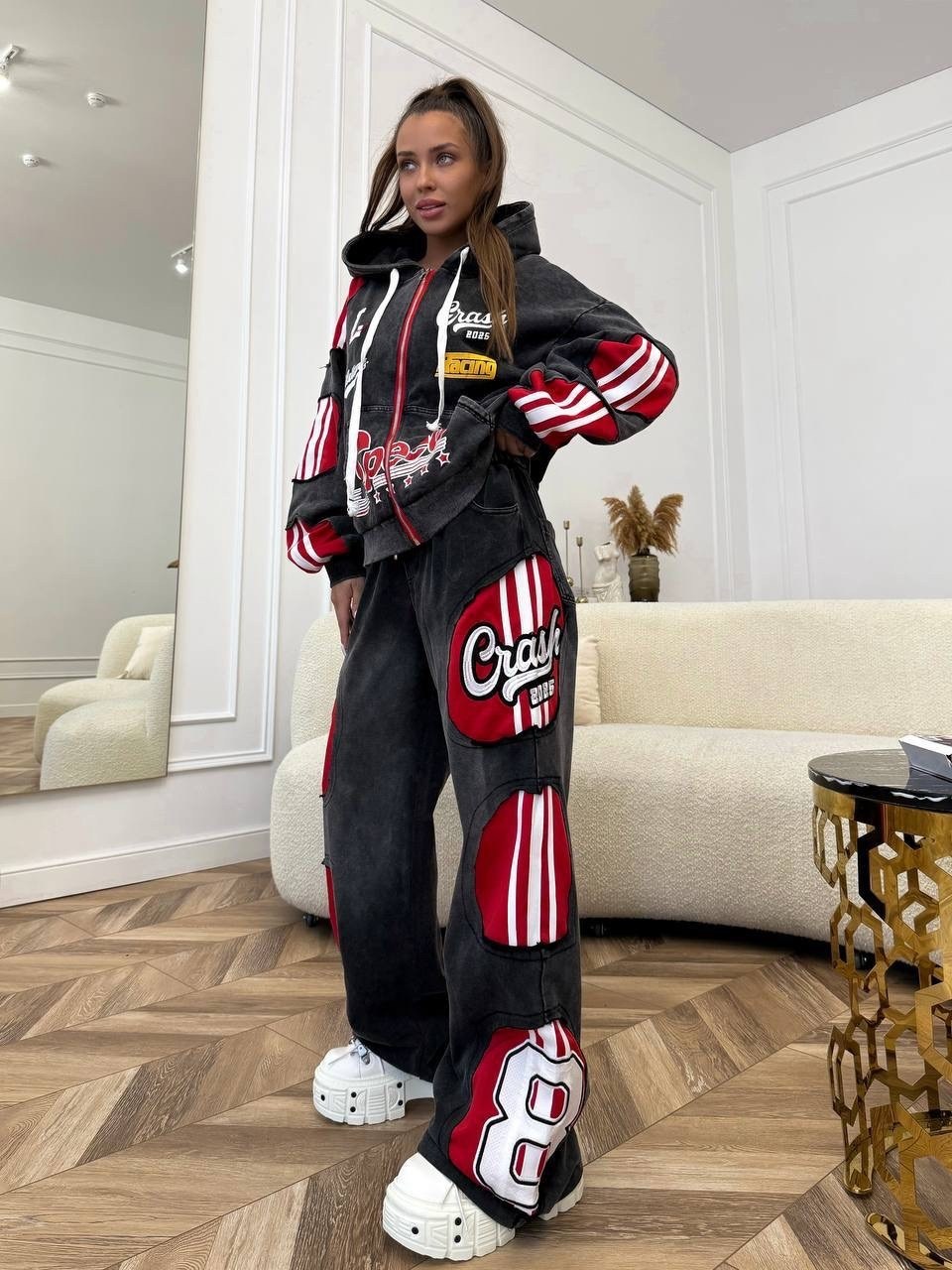 модный женский костюм,комбинированная джинсовка,джинсы комбинированные,стильная толстовка oversize,спортивные костюмы женские