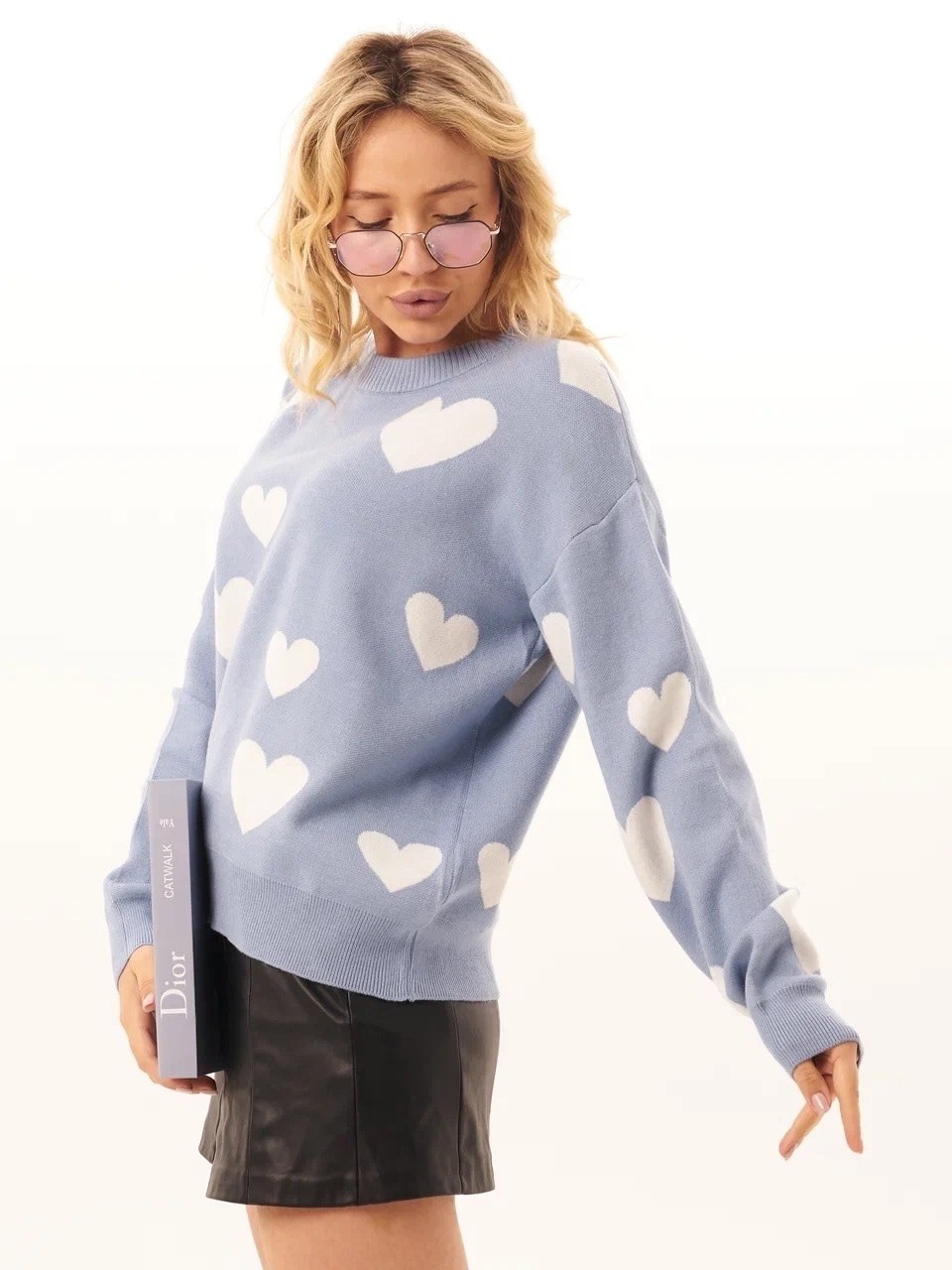 женская кофта,очки имиджевые прозрачные,очки для зрения,джемпер оверсайз,очки имиджевые