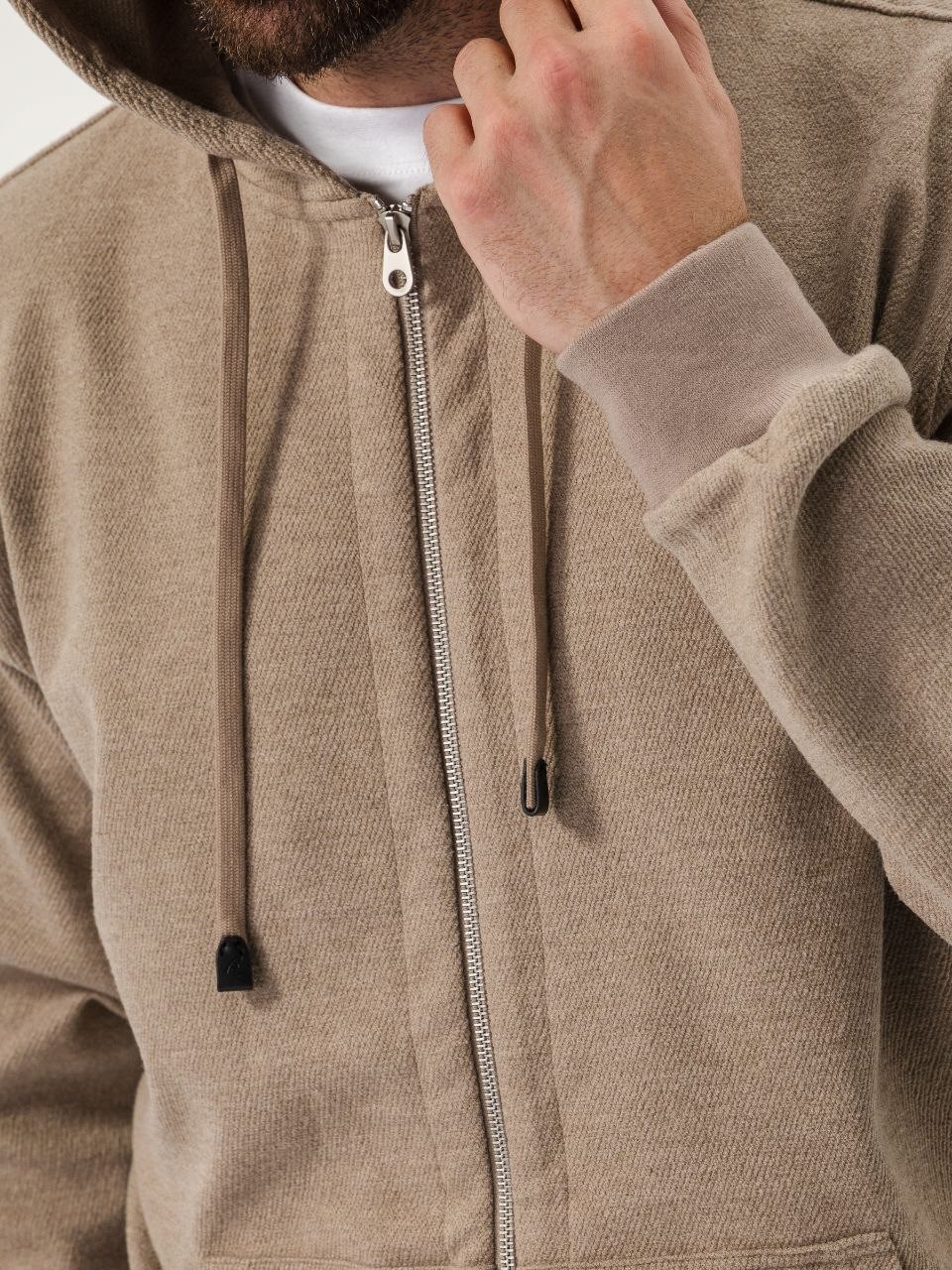 костюм спортивный,костюм для мужчин,костюм мужской,бежевый костюм,мужская мода