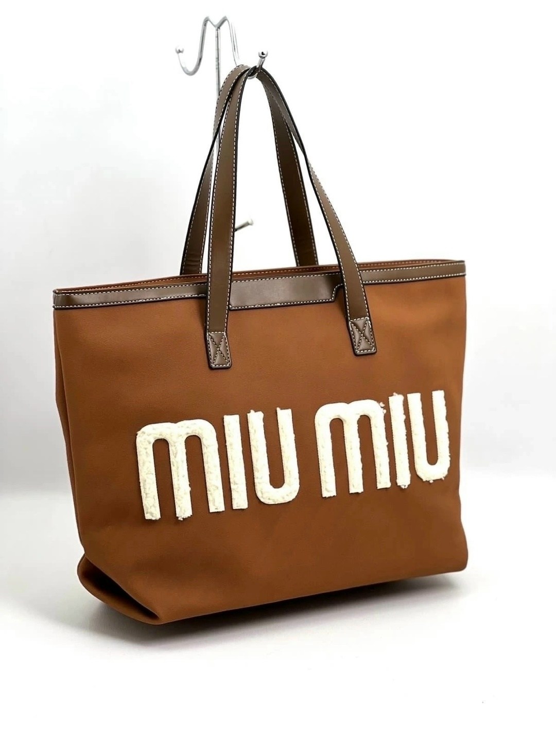 сумка,сумка miu miu,женские сумки,сумка тоут большая miu miu,сумки тоут