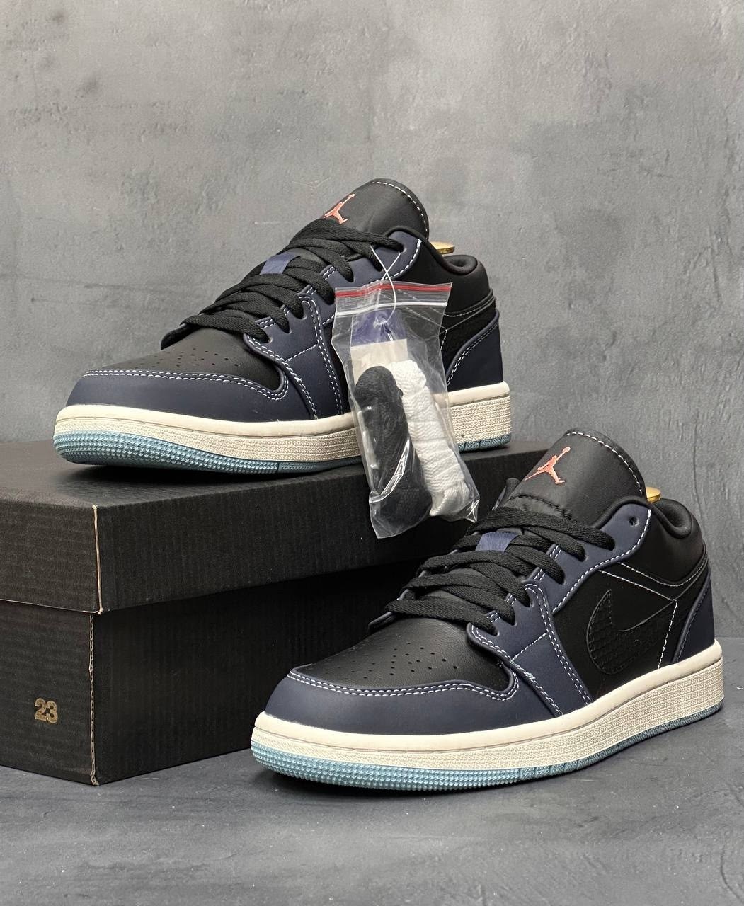 кроссовки nike air jordan 1 low,nike air jordan 1 low sb midnight navy,jordan air jordan 1 low "midnight navy",кроссовки air jordan 1 low se 'black dark obsidian',air jordan 1 low wmns black blue aqua