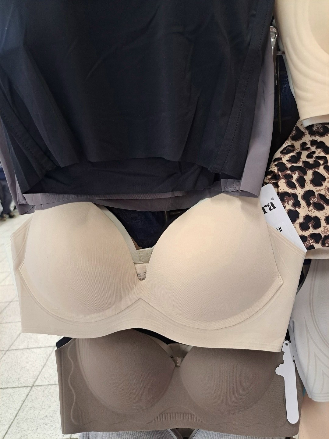 бюстгальтер пуш ап,бюстгальтер,женские бюстгальтеры,нижнее белье бюстгальтер,бежевый бюстгальтер