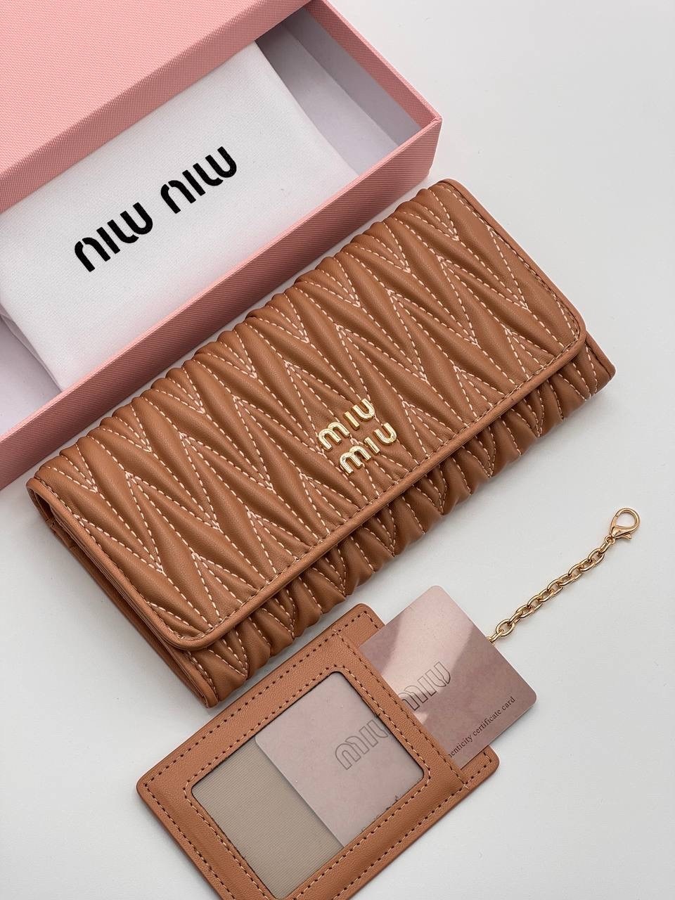 кошелек миу миу,кошелек miu miu,женские кошельки,модный кошелек,кошельки для женщин