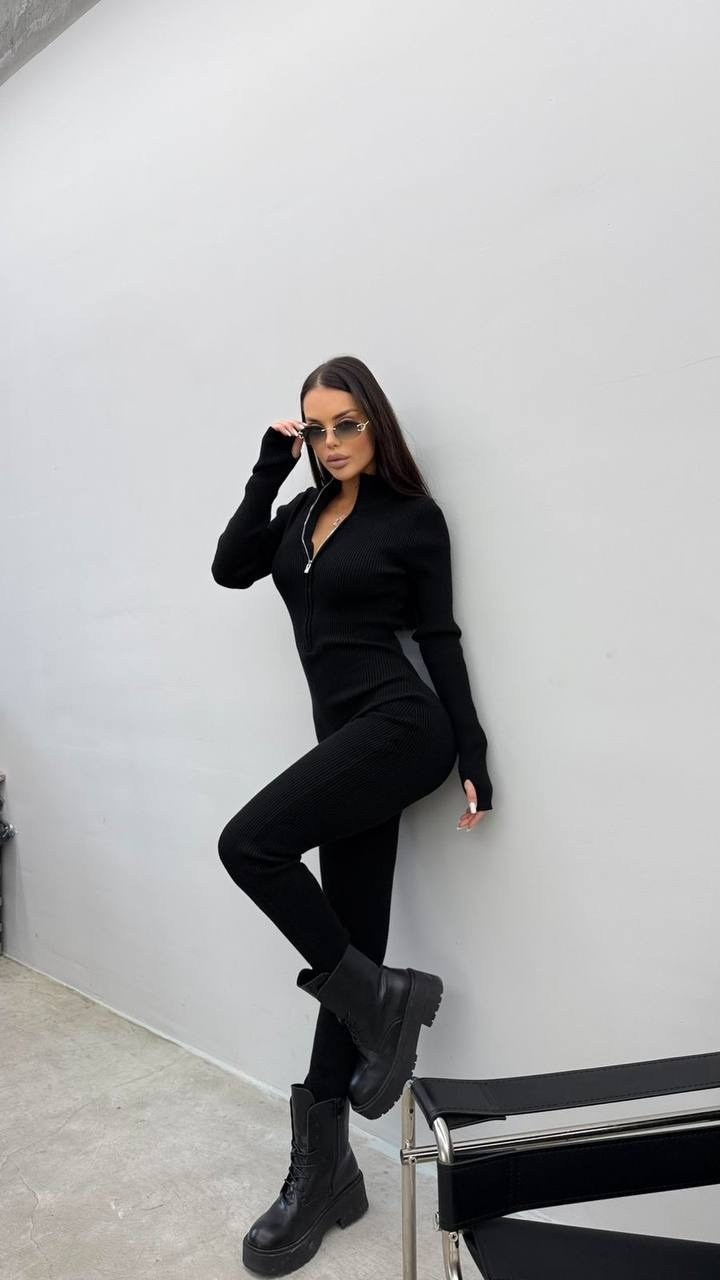 комбинезон с молнией в рубчик спортивный брючный forever&ever,комбинезон трикотажный облегающий чёрный,комбинезон женский спортивный,комбинезон спортивный в рубчик,комбинезон спортивный